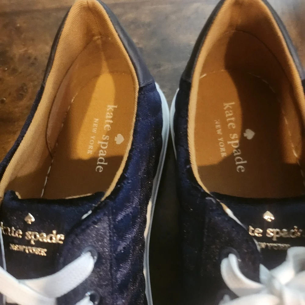 Kate Spade Navy & White Velvet Quilted Lace Up Sneakers Size 10 NEW